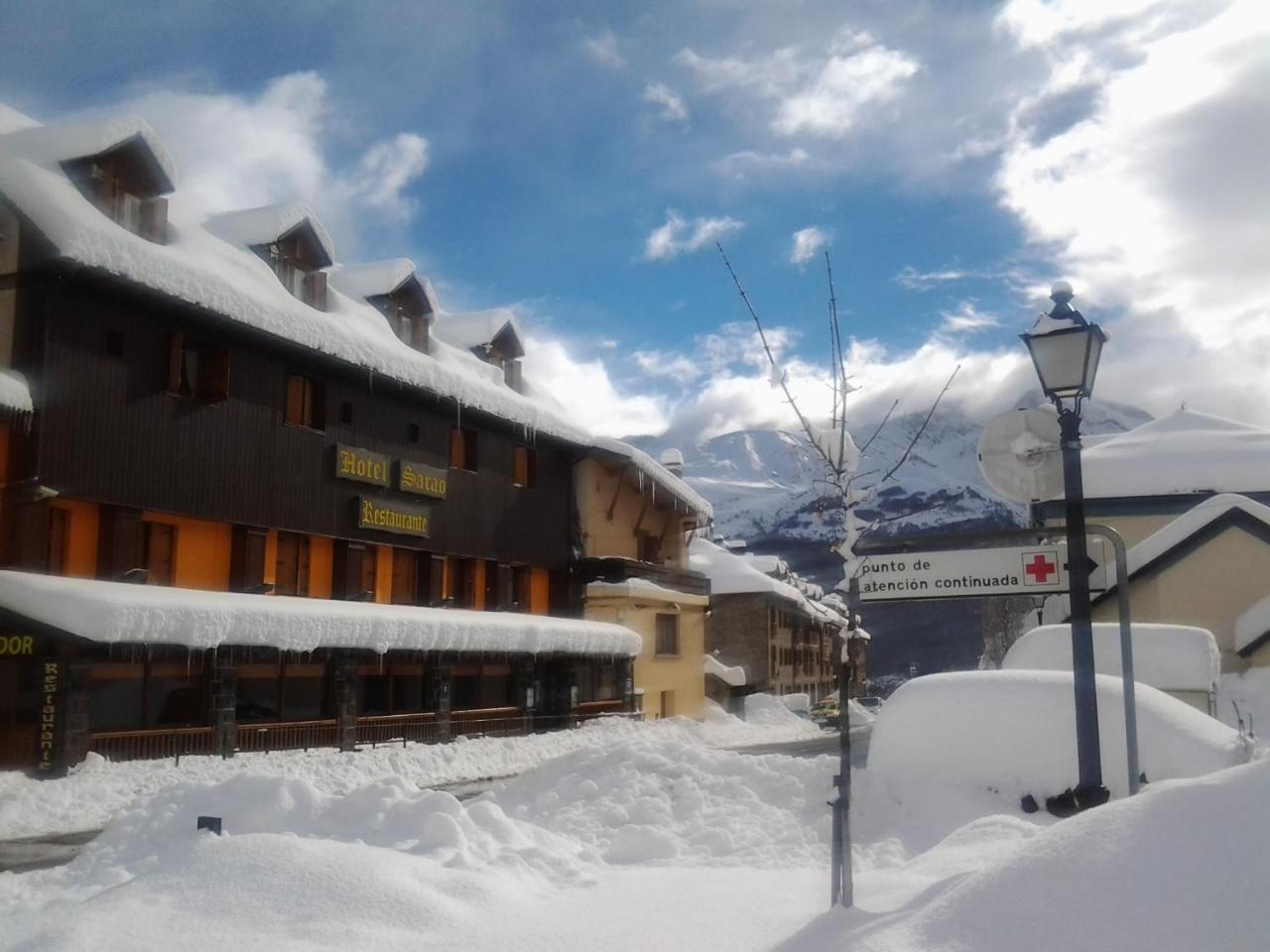 Hotel Sarao Escarrilla Exteriér fotografie